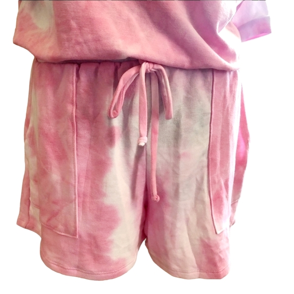 Pink lily ... pink and white tie-dye Romper - Picture 7 of 13